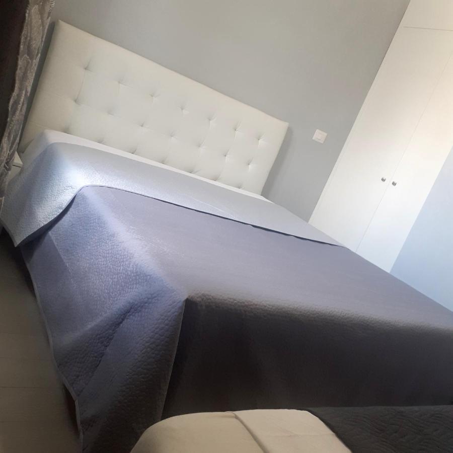 Aparthotel Palazzo Galante Margherita Di Savoia Esterno foto